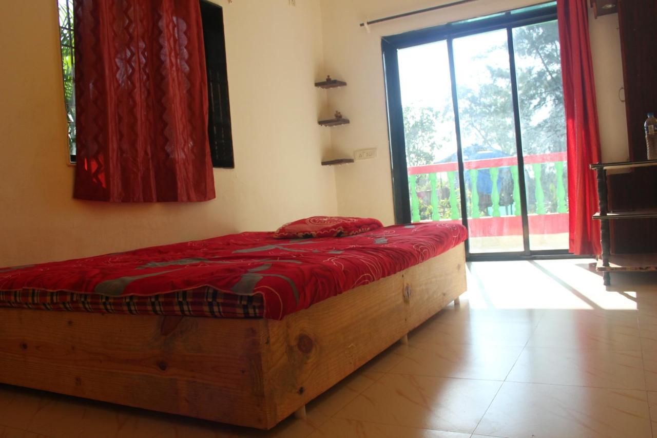 Rasta Mansion Beach Hostel And Rooms 阿姆波尔 外观 照片