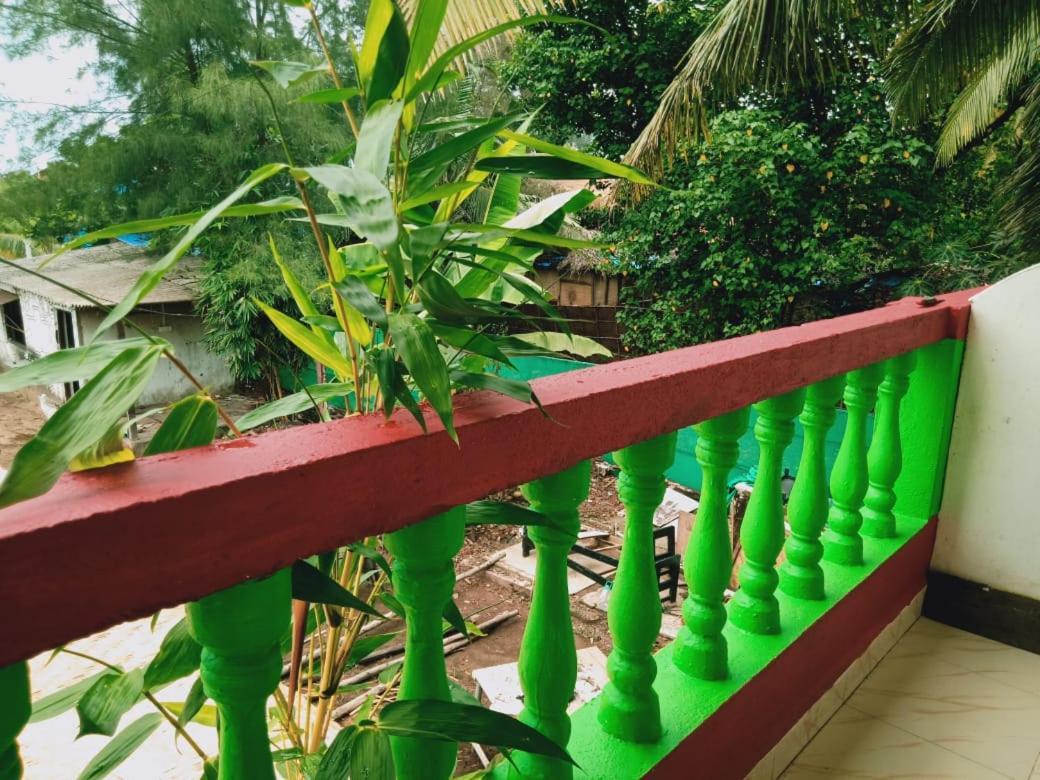 Rasta Mansion Beach Hostel And Rooms 阿姆波尔 外观 照片
