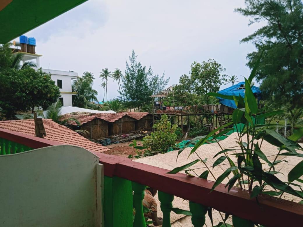 Rasta Mansion Beach Hostel And Rooms 阿姆波尔 外观 照片