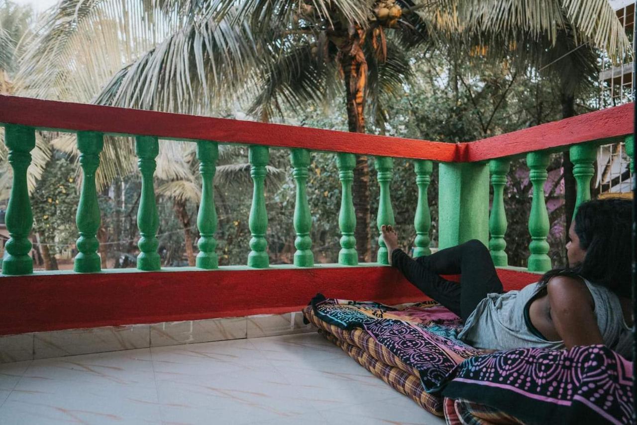 Rasta Mansion Beach Hostel And Rooms 阿姆波尔 外观 照片