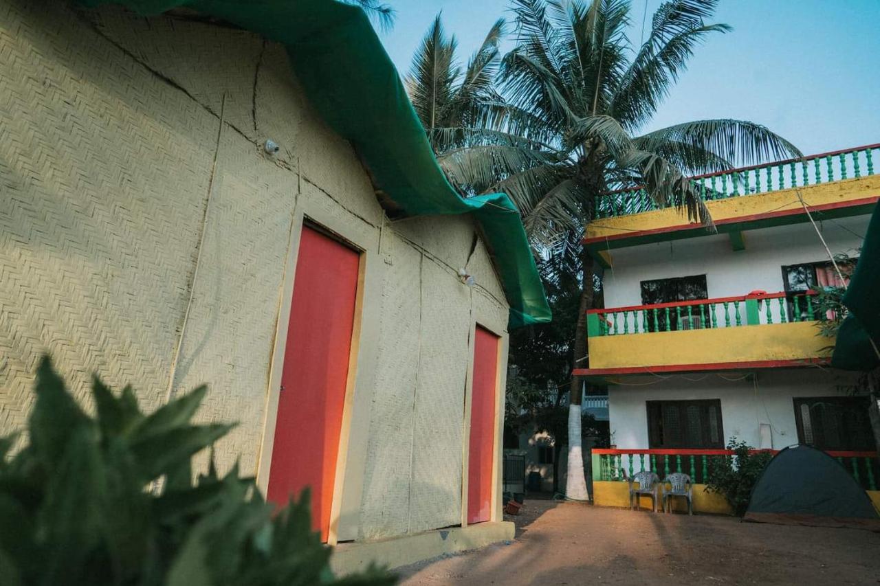 Rasta Mansion Beach Hostel And Rooms 阿姆波尔 外观 照片