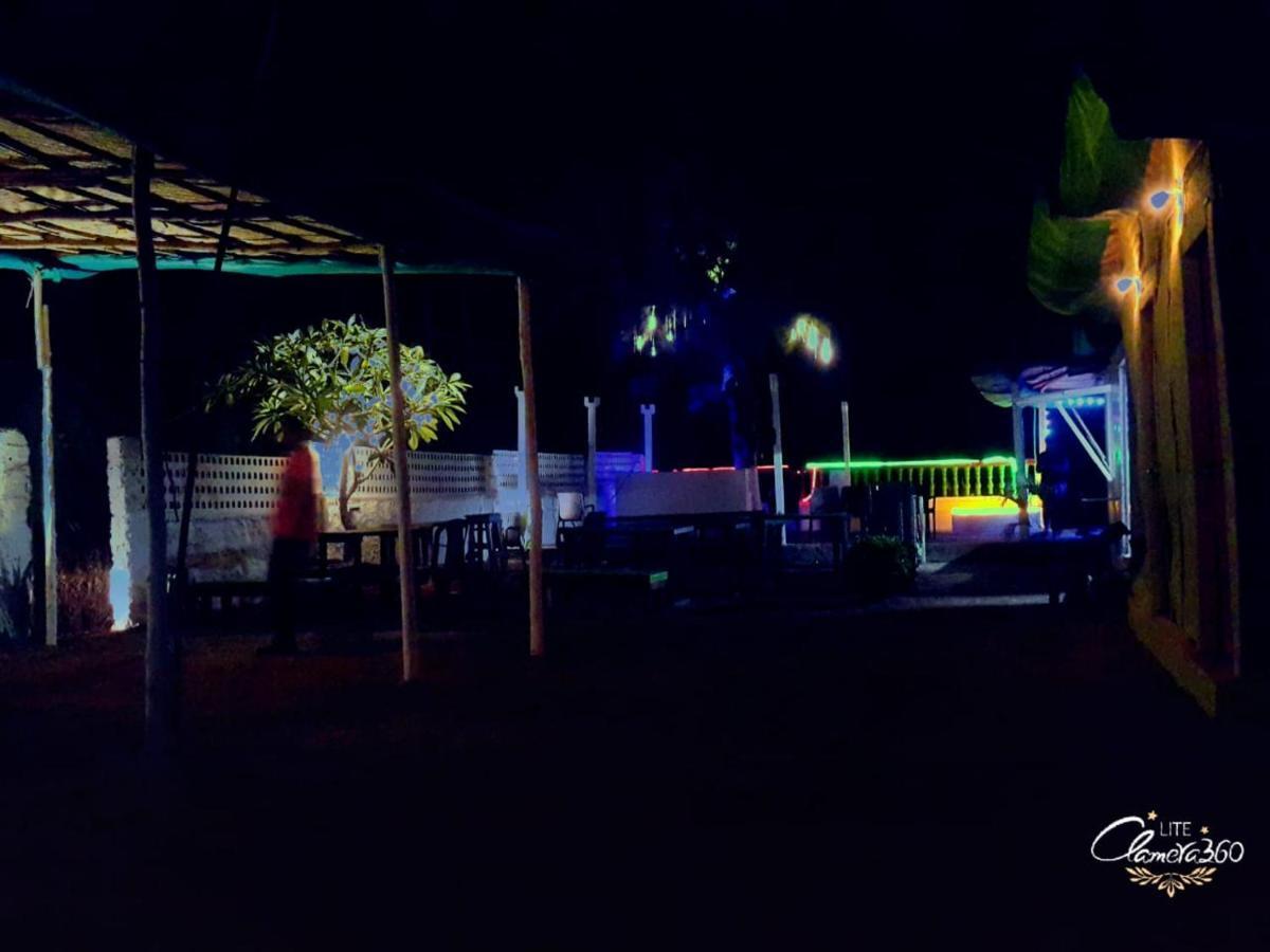 Rasta Mansion Beach Hostel And Rooms 阿姆波尔 外观 照片