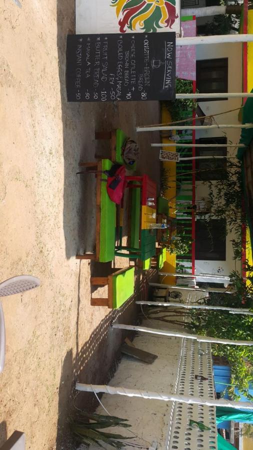 Rasta Mansion Beach Hostel And Rooms 阿姆波尔 外观 照片