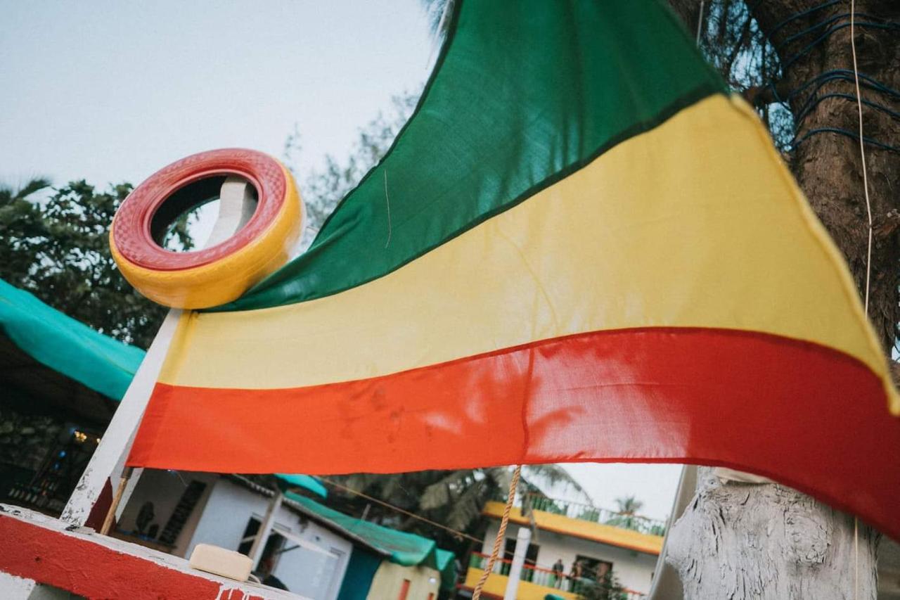 Rasta Mansion Beach Hostel And Rooms 阿姆波尔 外观 照片